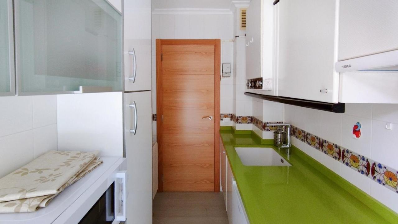 Apartamento con piscina a 100 metros de la playa en Somo Exterior foto